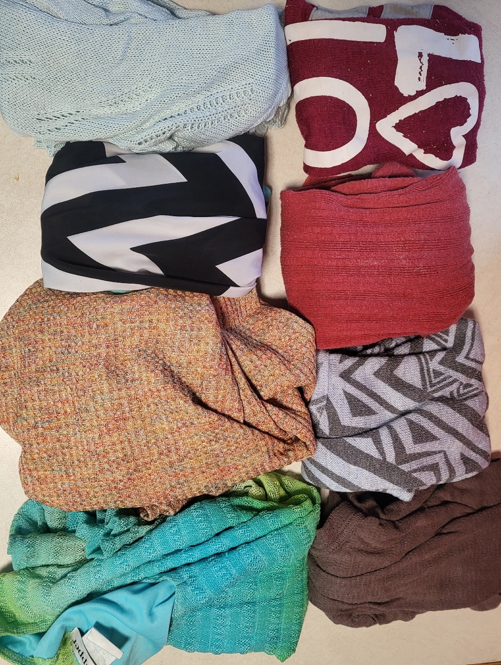 Bundle of Up To 5lbs (8 tops) size medium